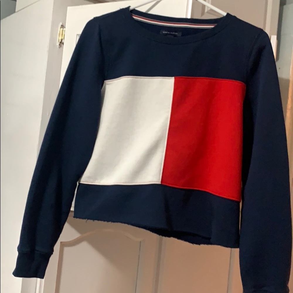 TOMMY HILFIGER CUT OFF SWEATER